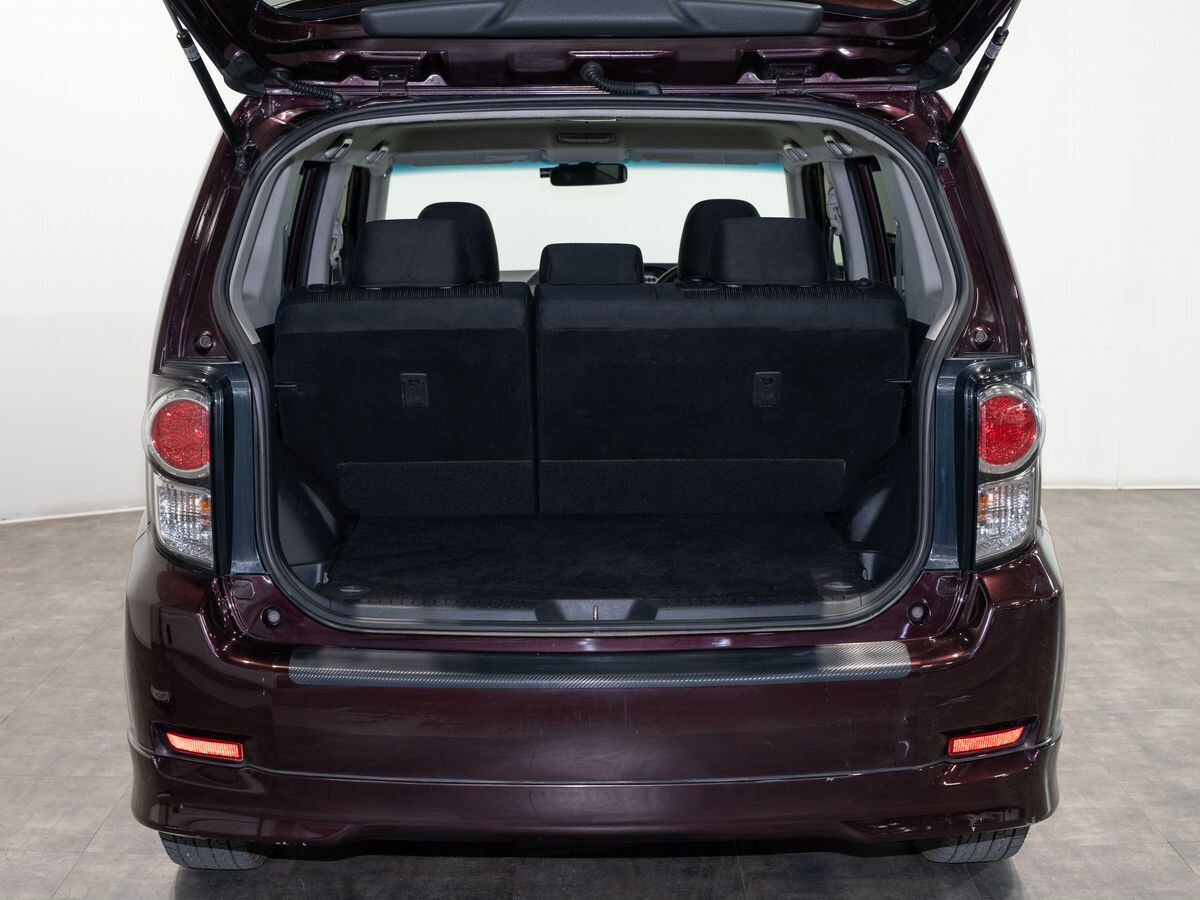 Toyota Corolla Rumion 2010 - фото автомобиля
