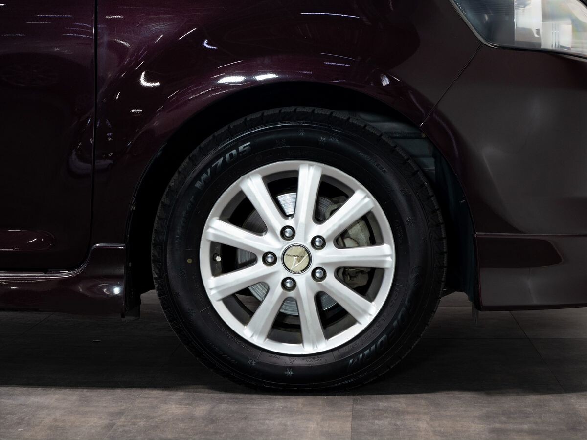 Toyota Corolla Rumion 2010 - фото автомобиля