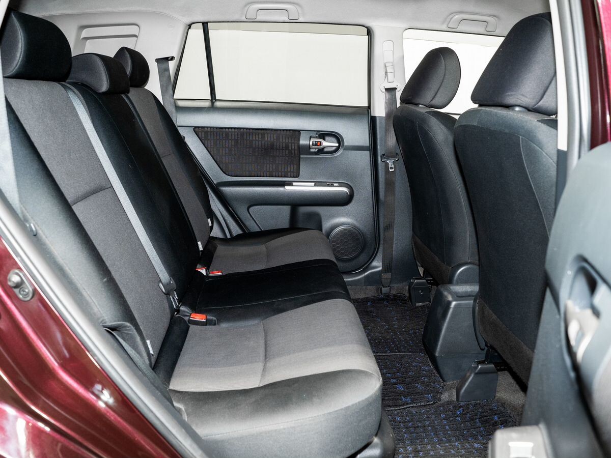 Toyota Corolla Rumion 2010 - фото автомобиля
