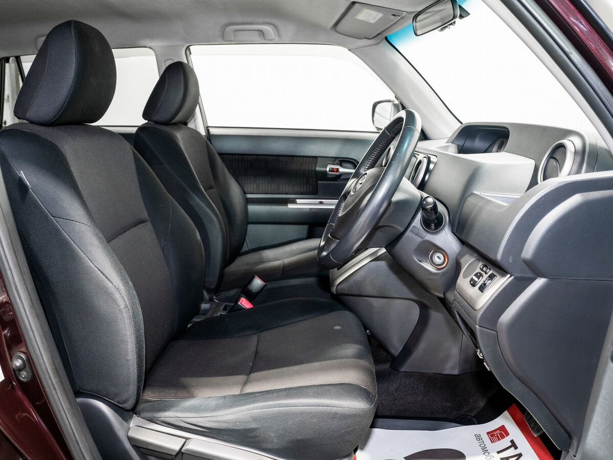 Toyota Corolla Rumion 2010 - фото автомобиля