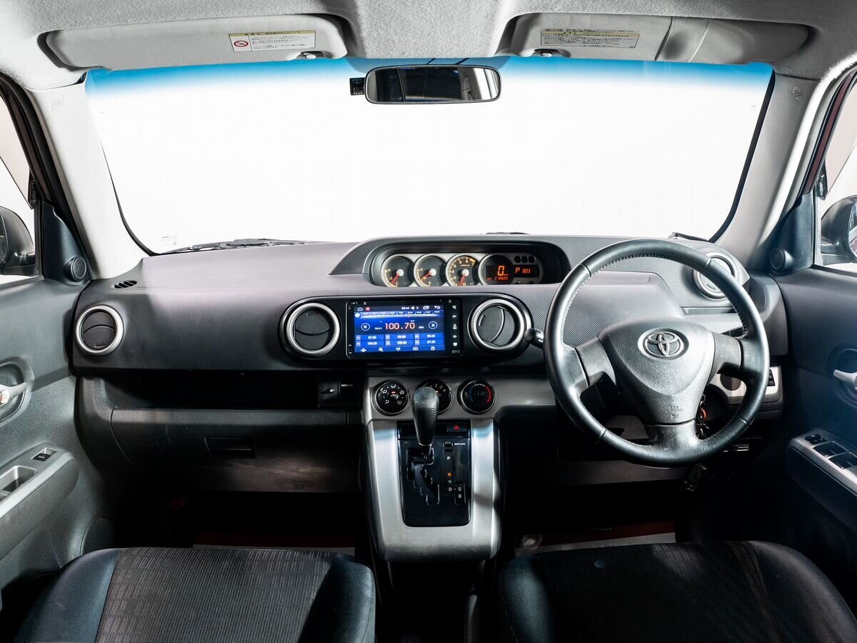 Toyota Corolla Rumion 2010 - фото автомобиля