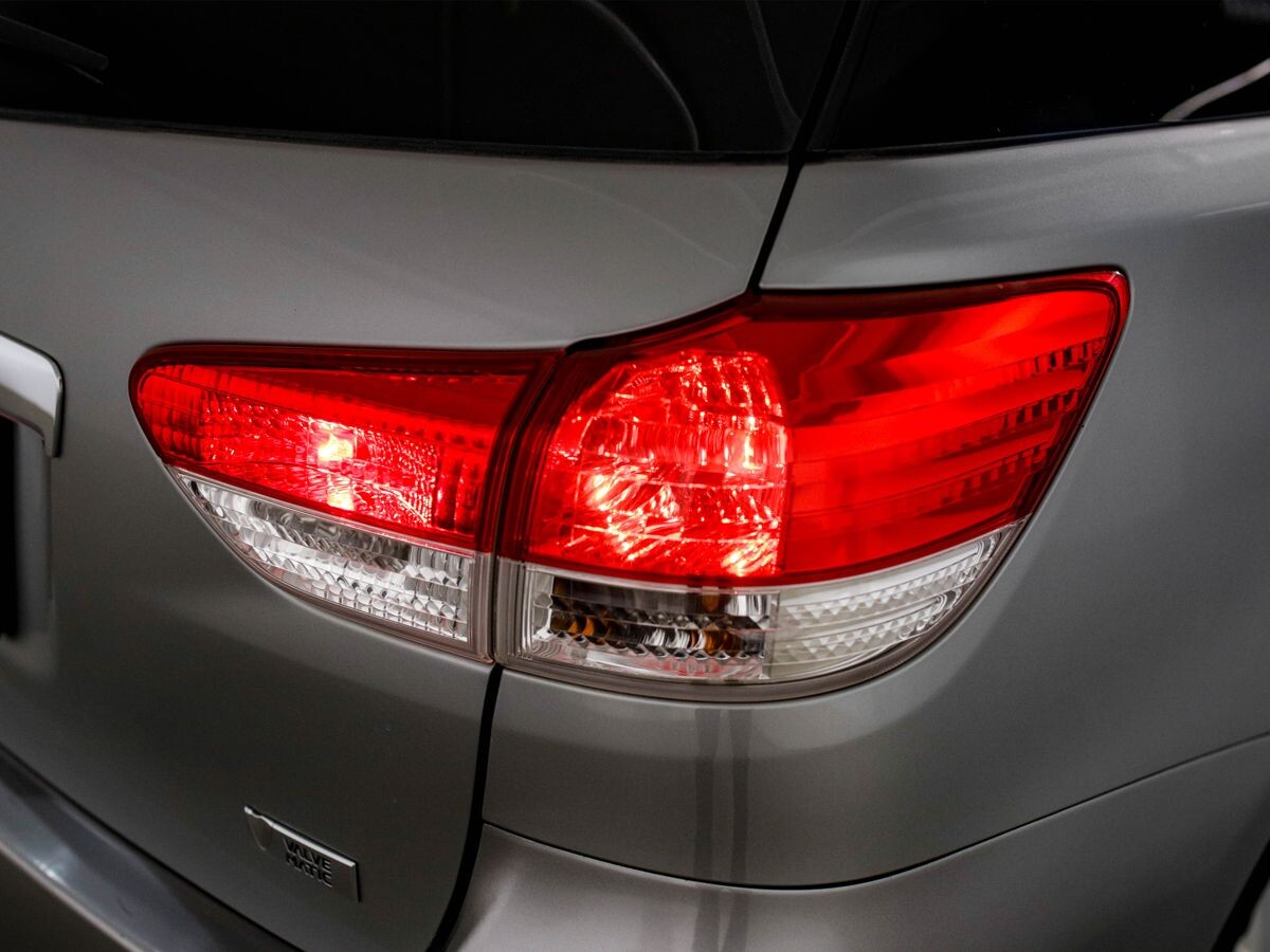 Toyota Wish 2009 - фото автомобиля