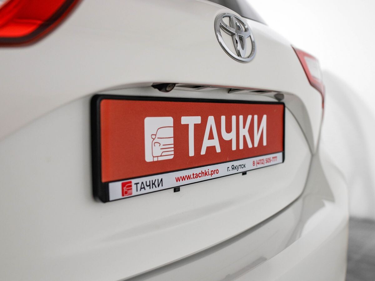 Toyota Vitz 2018 - фото автомобиля