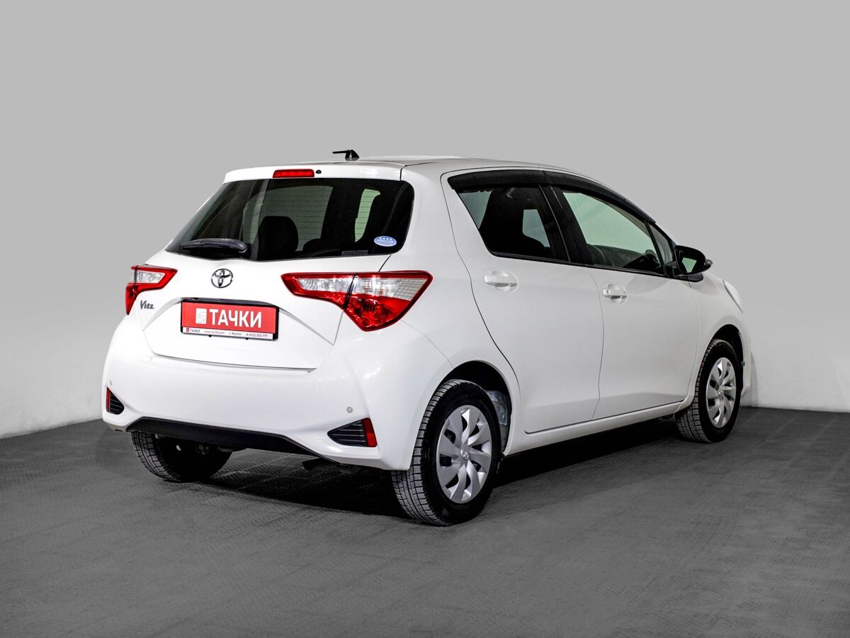 Toyota Vitz 2018 - фото автомобиля