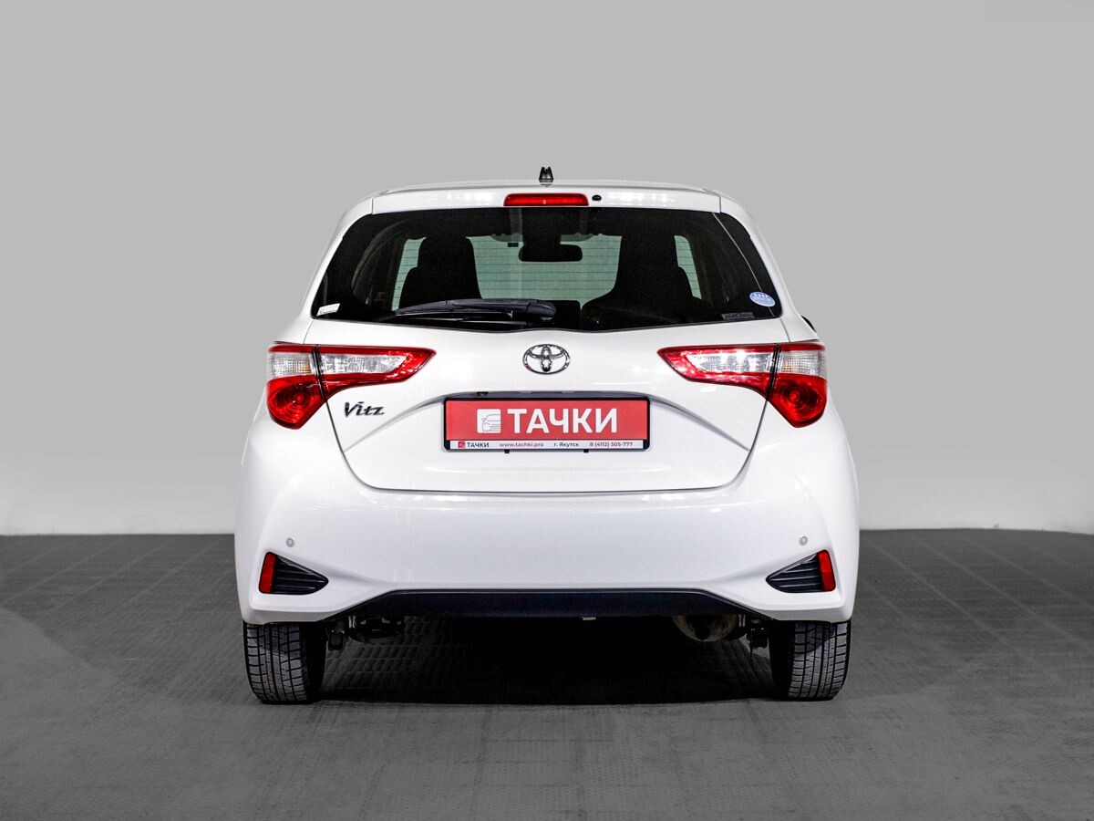 Toyota Vitz 2018 - фото автомобиля