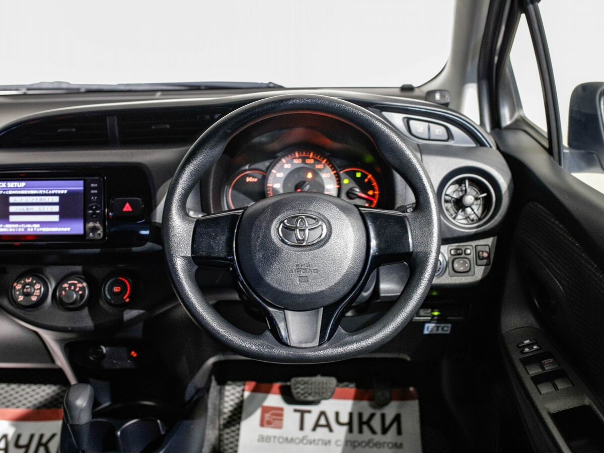 Toyota Vitz 2018 - фото автомобиля