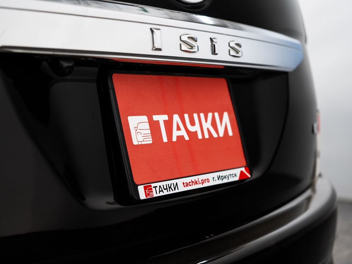 Toyota Isis 2013 - фото автомобиля