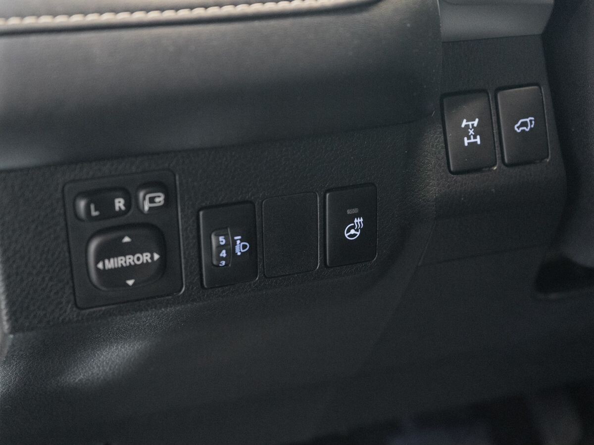 Toyota RAV4 2017 - фото автомобиля