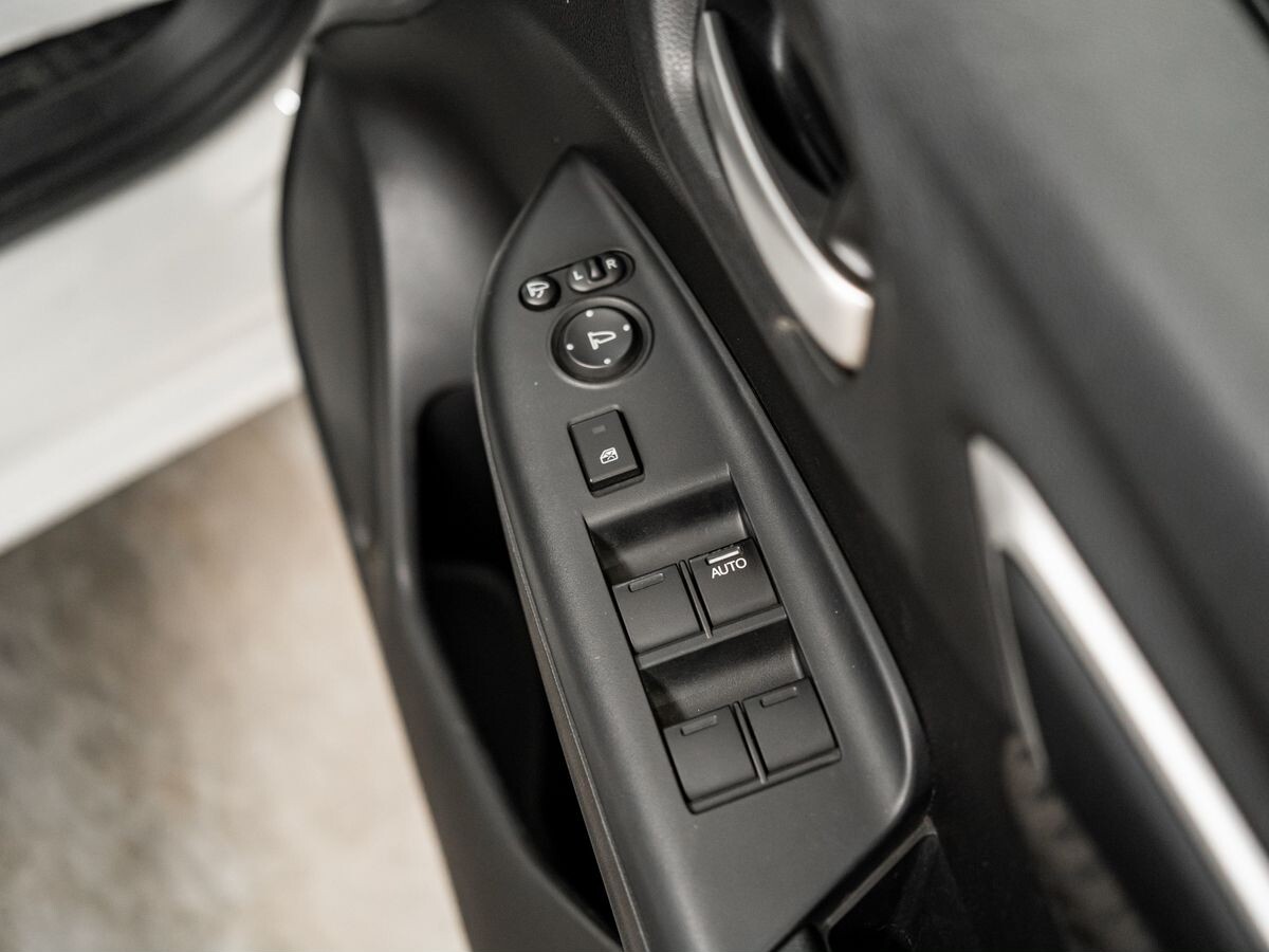 Honda Fit 2018 - фото автомобиля