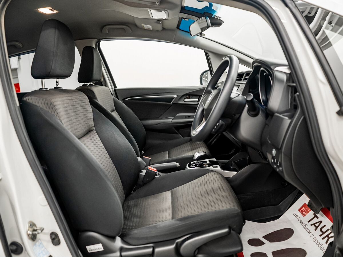 Honda Fit 2018 - фото автомобиля