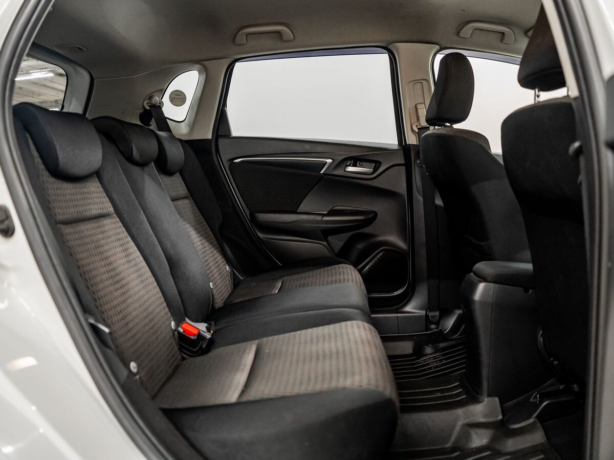 Honda Fit 2018 - фото автомобиля