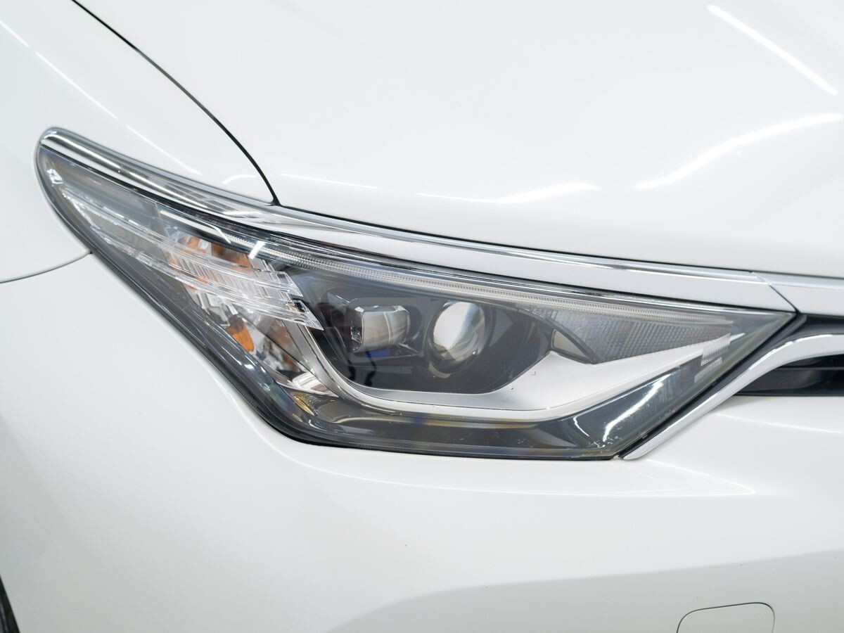 Toyota Auris 2016 - фото автомобиля