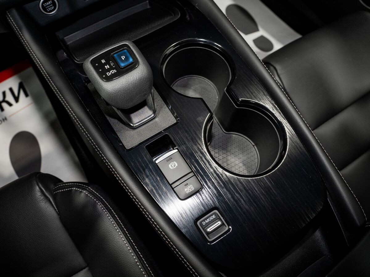 Nissan X-Trail 2021 - фото автомобиля
