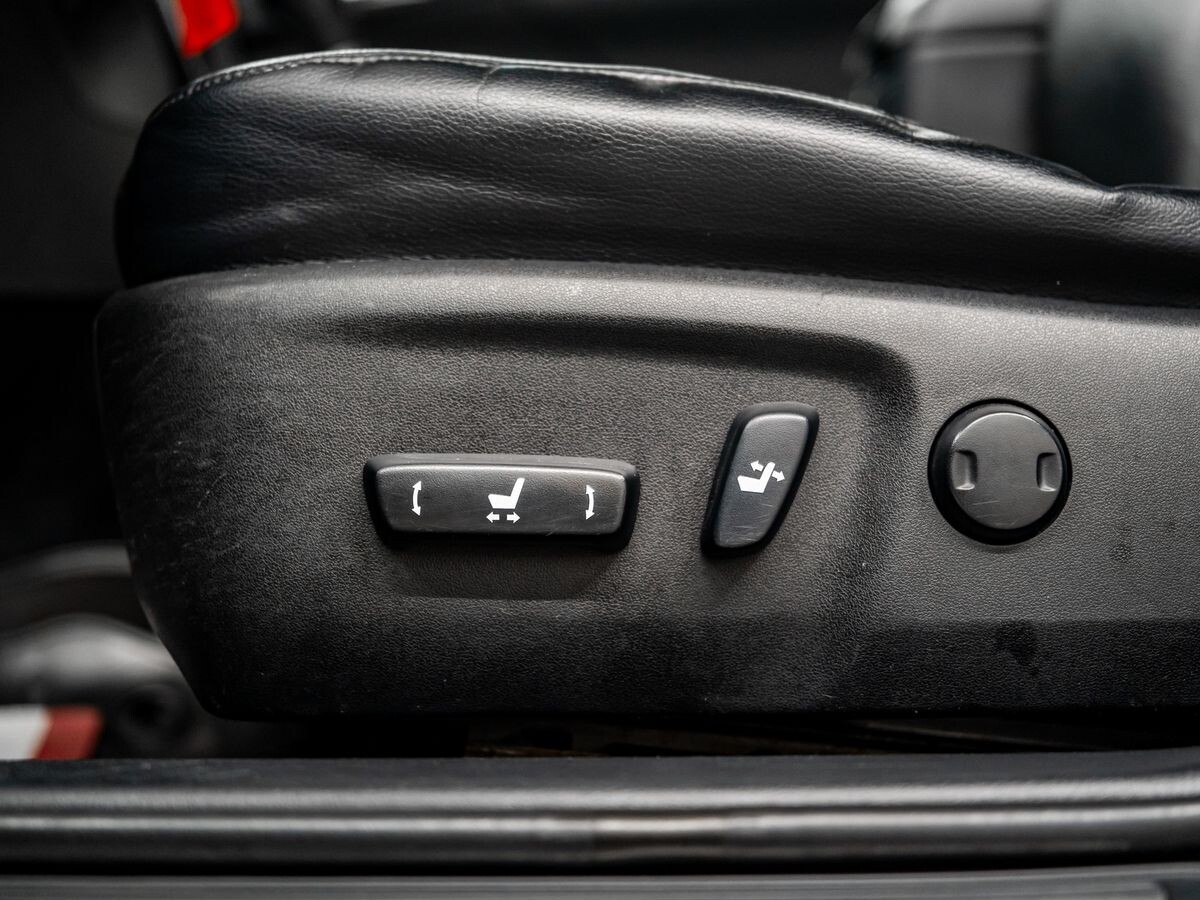 Toyota Camry 2012 - фото автомобиля