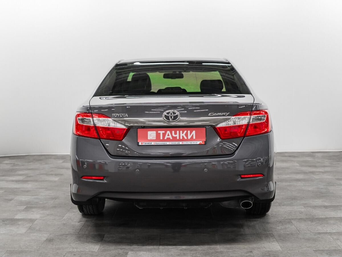 Toyota Camry 2012 - фото автомобиля