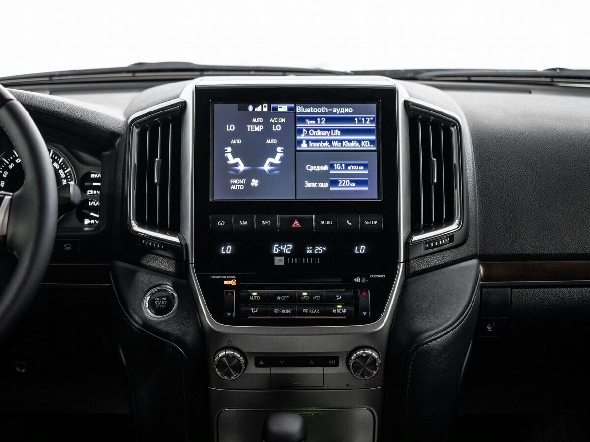 Toyota Land Cruiser 2019 - фото автомобиля