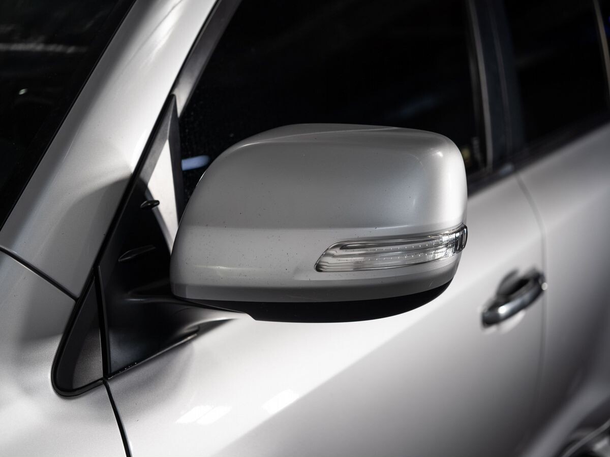 Toyota Land Cruiser 2019 - фото автомобиля