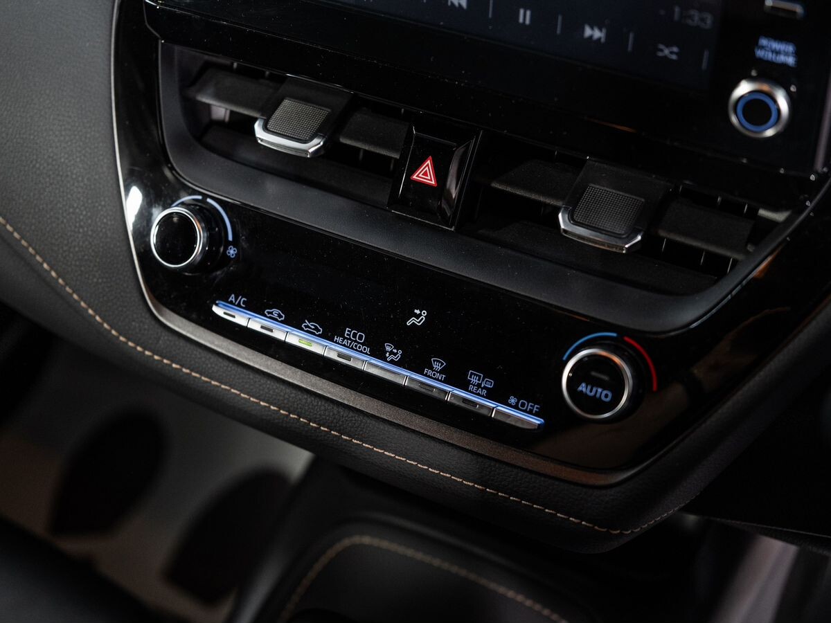Toyota Corolla 2021 - фото автомобиля