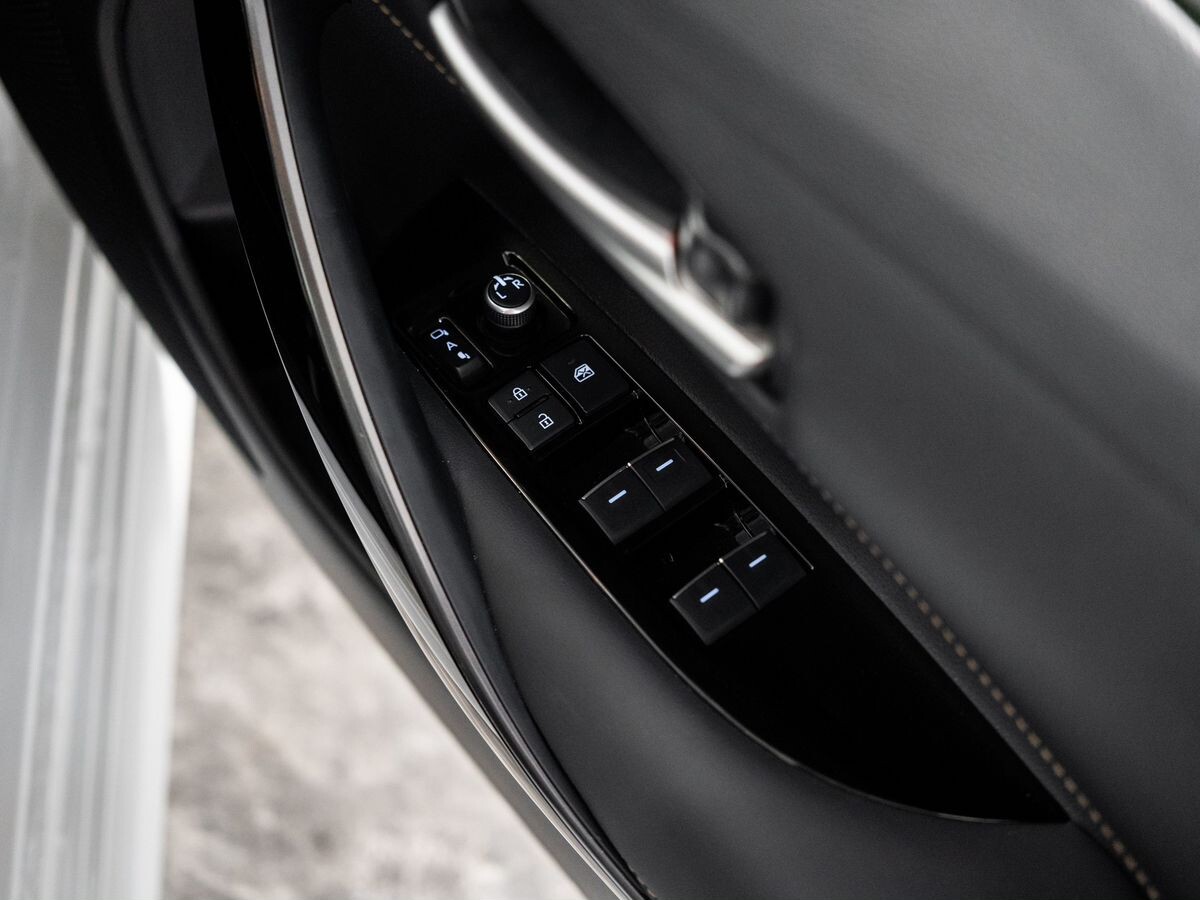 Toyota Corolla 2021 - фото автомобиля