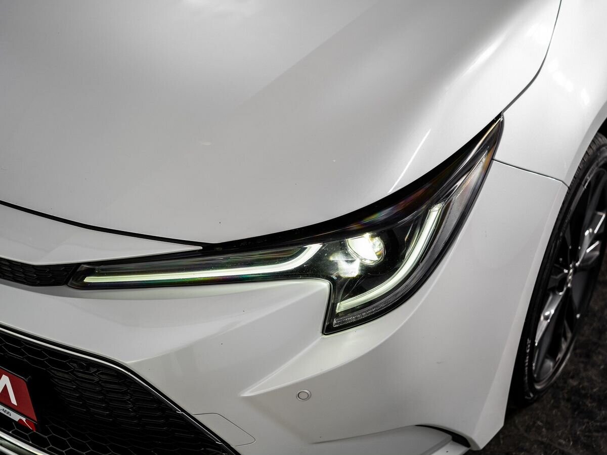 Toyota Corolla 2021 - фото автомобиля