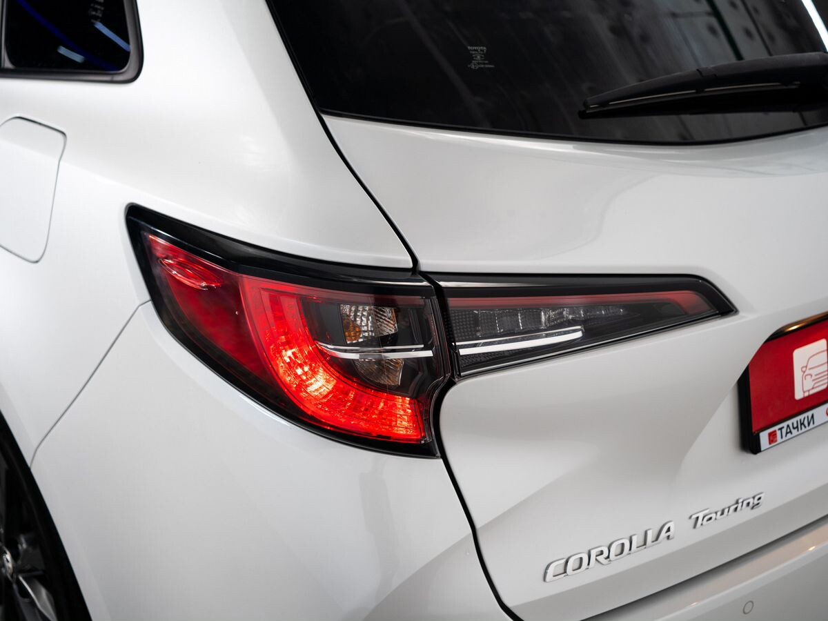 Toyota Corolla 2021 - фото автомобиля