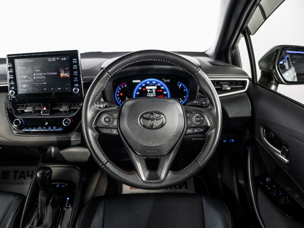 Toyota Corolla 2021 - фото автомобиля