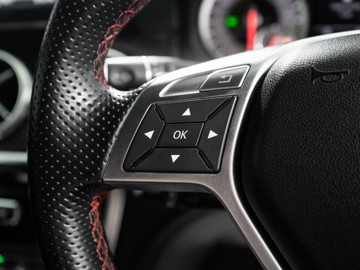 Mercedes-Benz A-Class 2012 - фото автомобиля