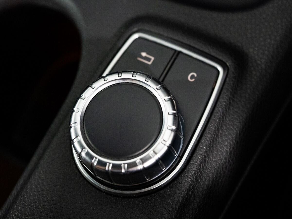 Mercedes-Benz A-Class 2012 - фото автомобиля