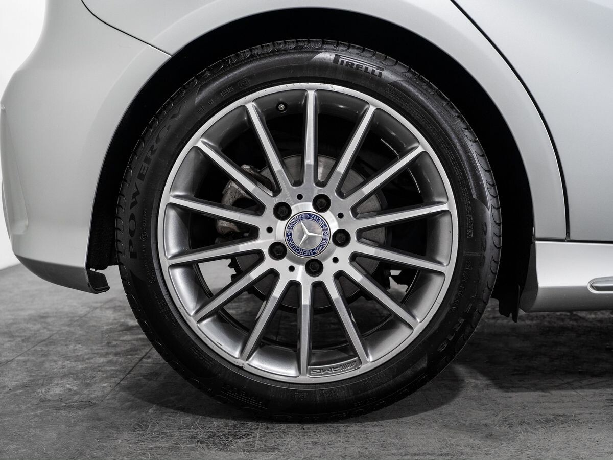 Mercedes-Benz A-Class 2012 - фото автомобиля