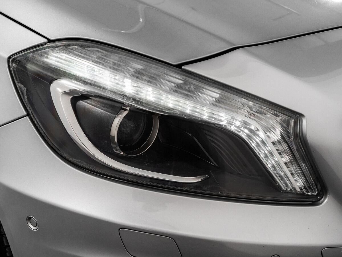 Mercedes-Benz A-Class 2012 - фото автомобиля