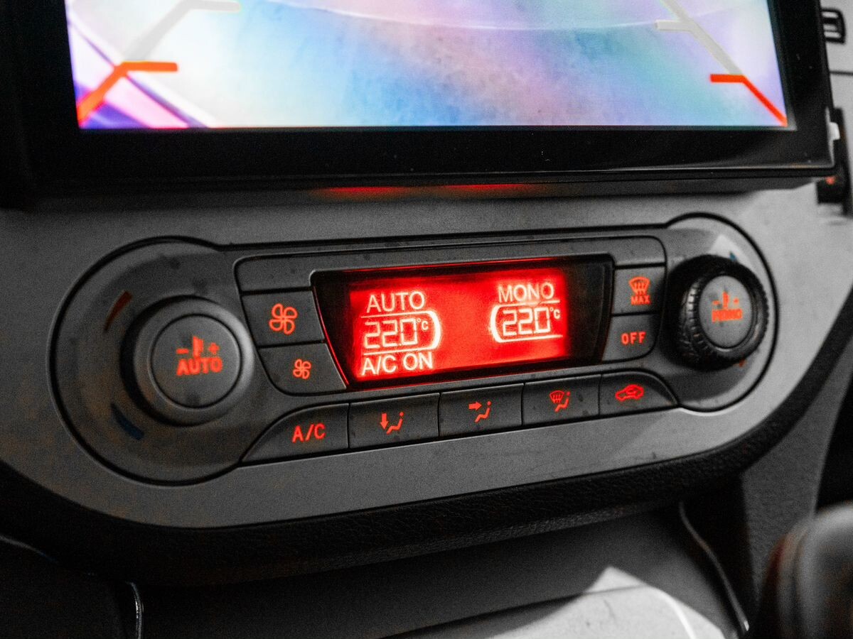 Ford Kuga 2011 - фото автомобиля
