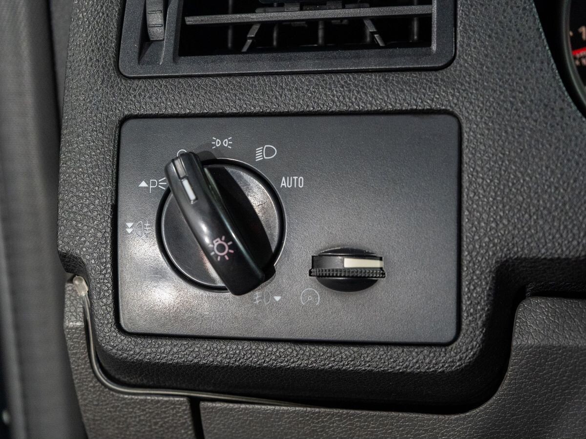 Ford Kuga 2011 - фото автомобиля