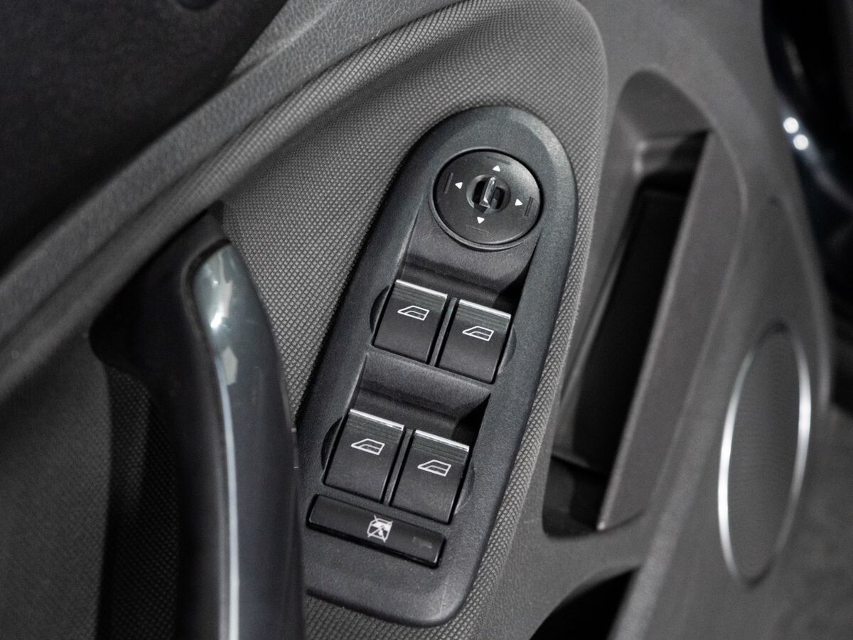 Ford Kuga 2011 - фото автомобиля