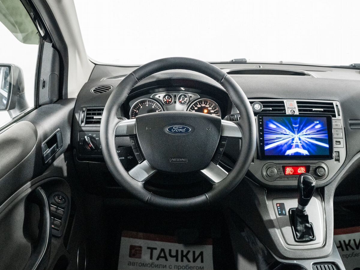 Ford Kuga 2011 - фото автомобиля
