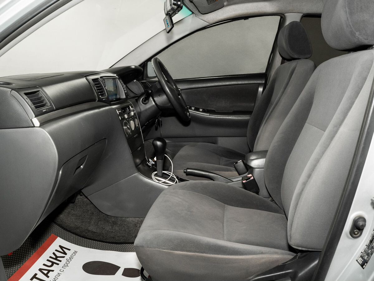 Toyota Corolla 2005 - фото автомобиля