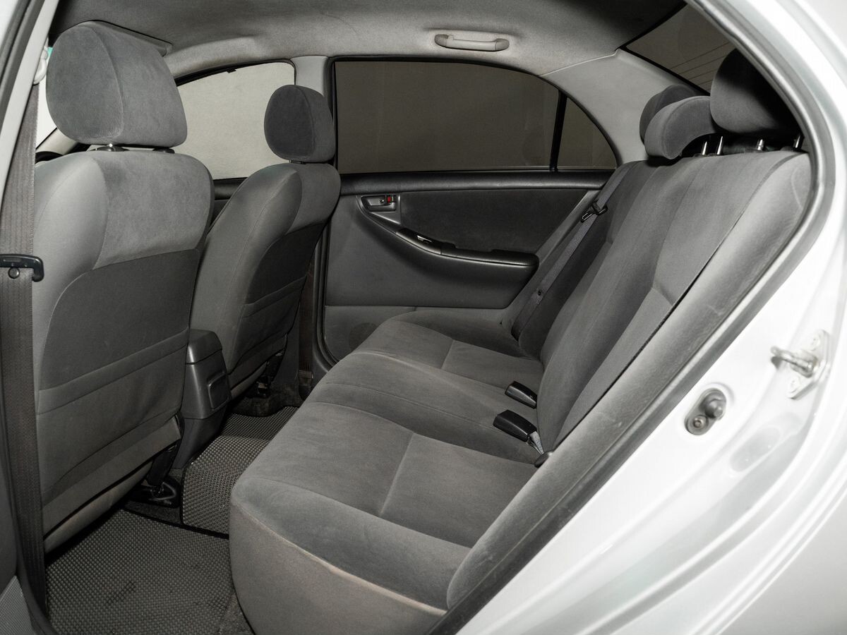 Toyota Corolla 2005 - фото автомобиля