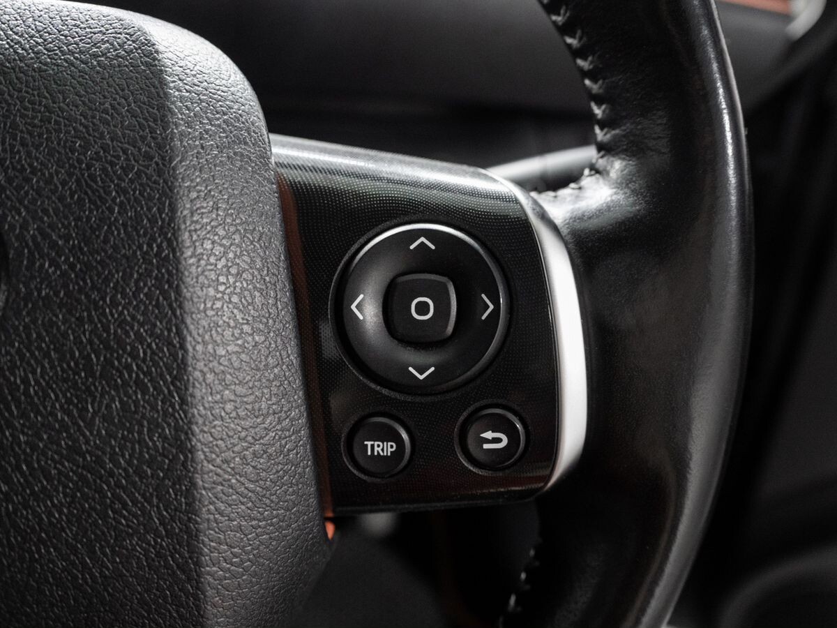 Toyota Sienta 2021 - фото автомобиля