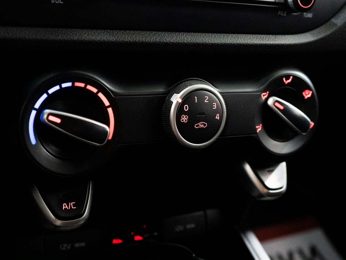 Kia Rio X (X-Line) 2020 - фото автомобиля