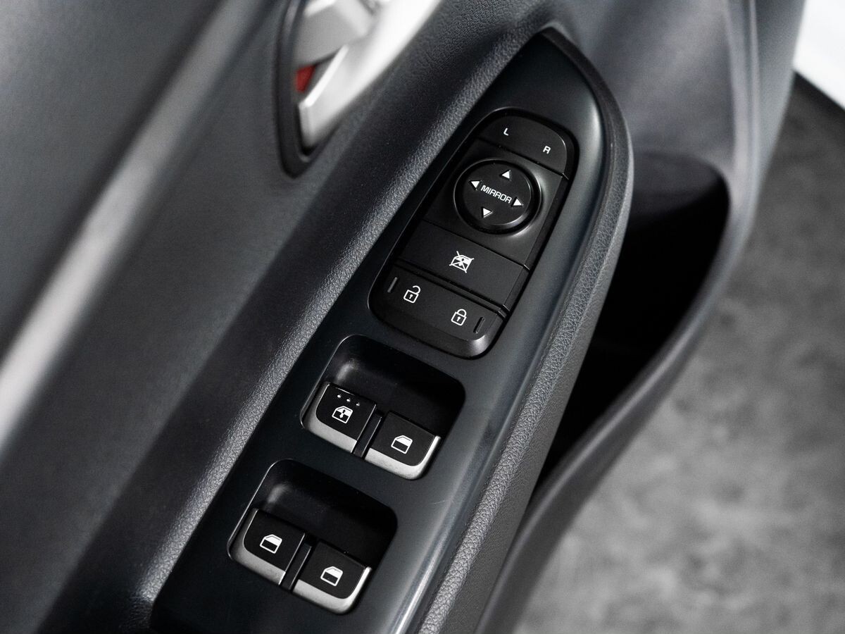 Kia Rio X (X-Line) 2020 - фото автомобиля