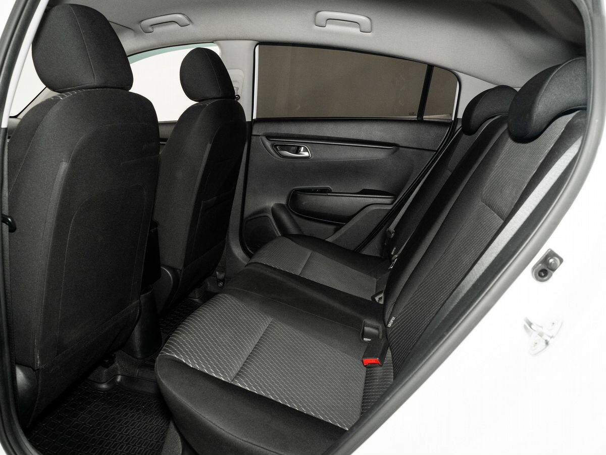 Kia Rio X (X-Line) 2020 - фото автомобиля
