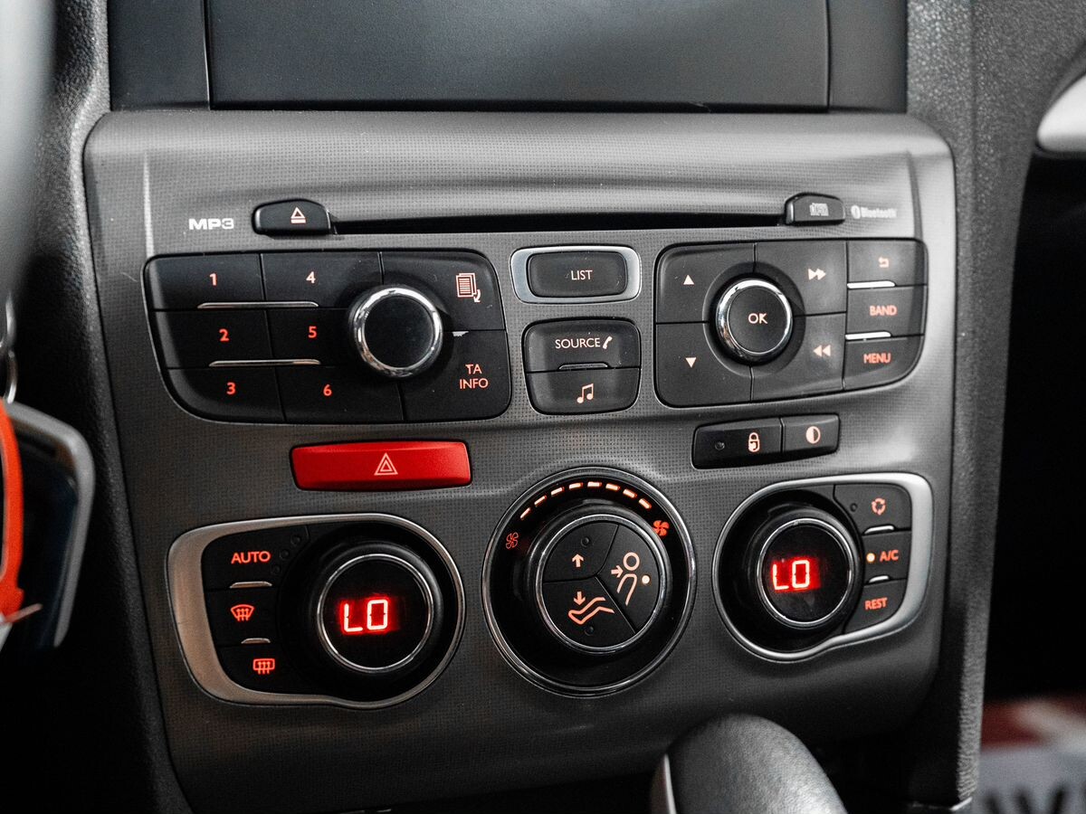 Citroen C4 2015 - фото автомобиля