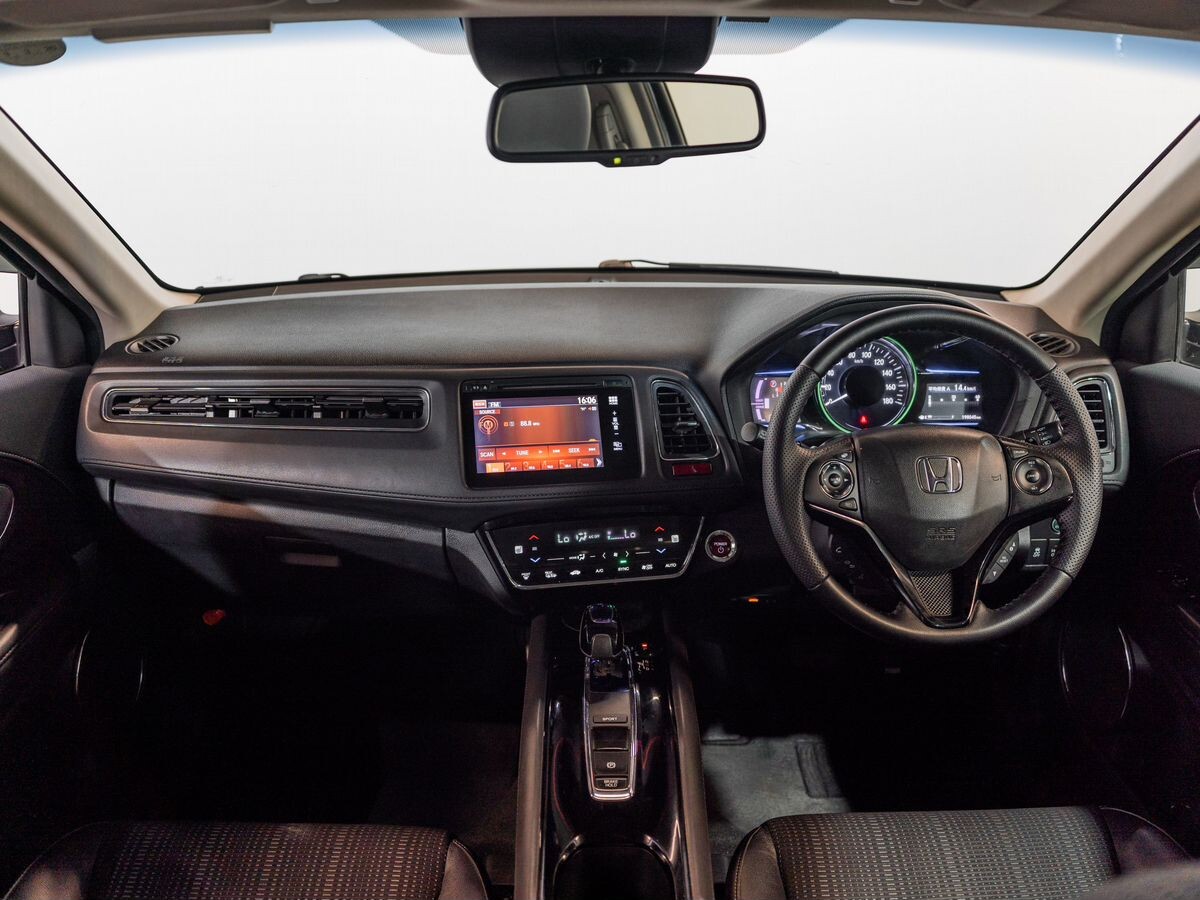 Honda Vezel 2015 - фото автомобиля
