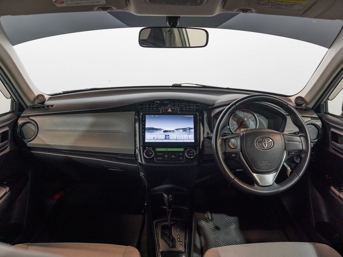 Toyota Corolla Axio 2012 - фото автомобиля