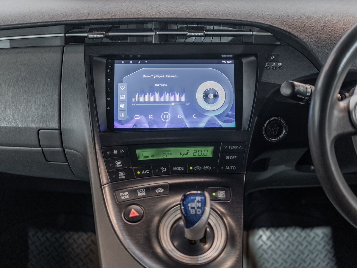 Toyota Prius 2011 - фото автомобиля