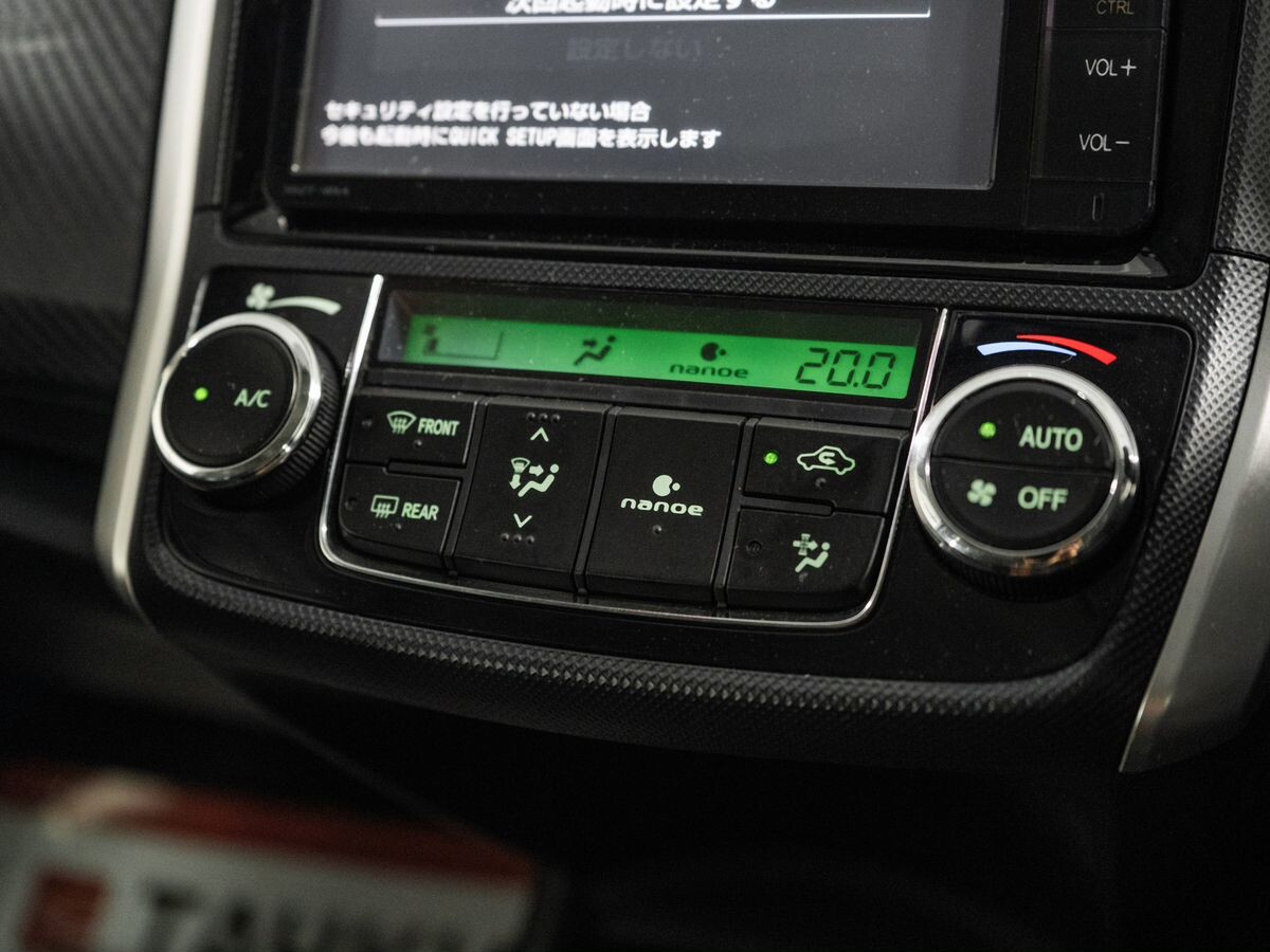 Toyota Corolla Fielder 2014 - фото автомобиля