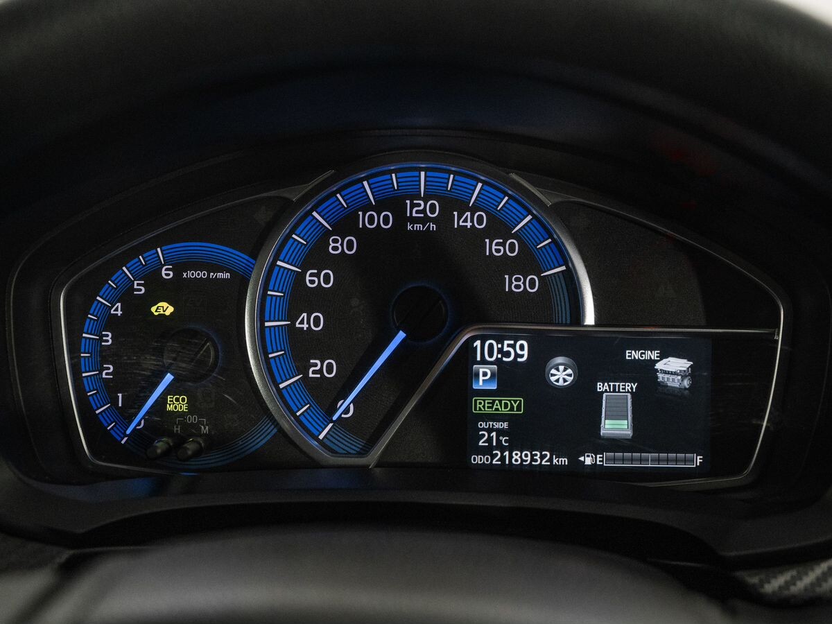 Toyota Corolla Fielder 2014 - фото автомобиля
