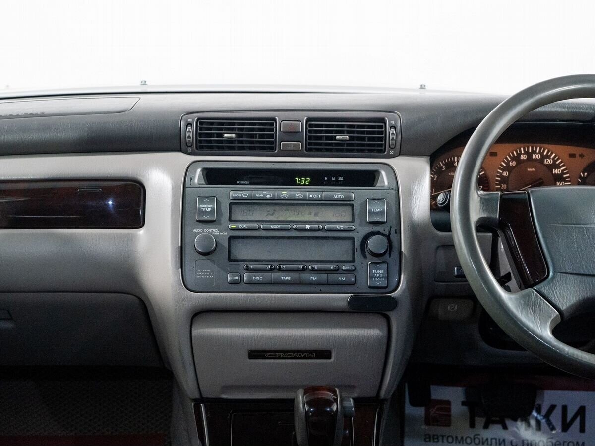 Toyota Crown 2001 - фото автомобиля