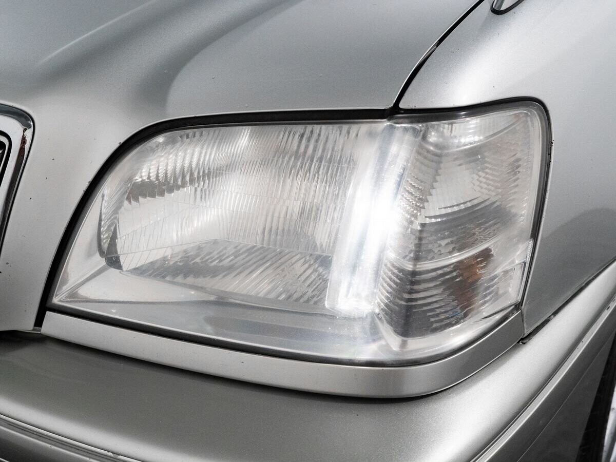 Toyota Crown 2001 - фото автомобиля