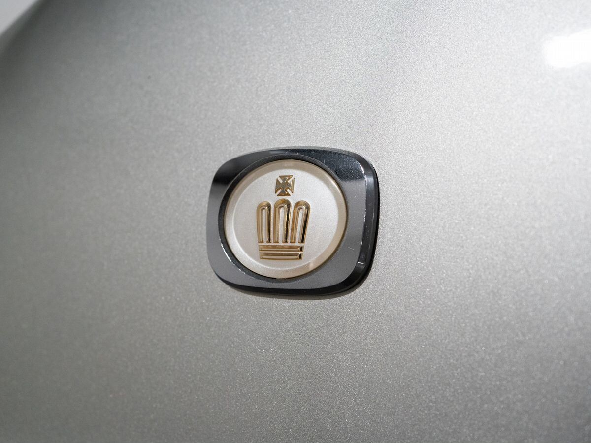 Toyota Crown 2001 - фото автомобиля
