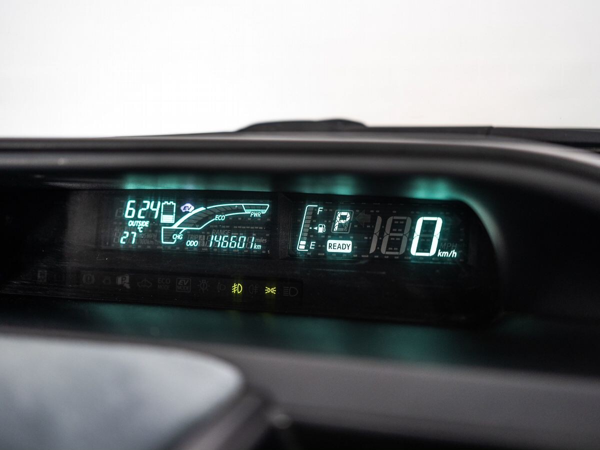 Toyota Aqua 2012 - фото автомобиля